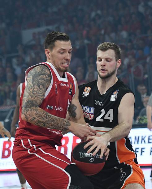 到欧冠三连 到欧冠三连