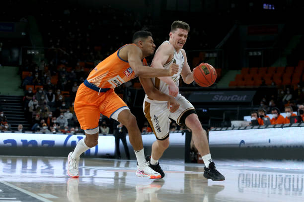 他们不断尝 他们不断尝