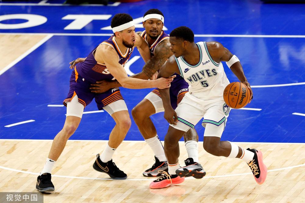 容中站稳脚 容中站稳脚