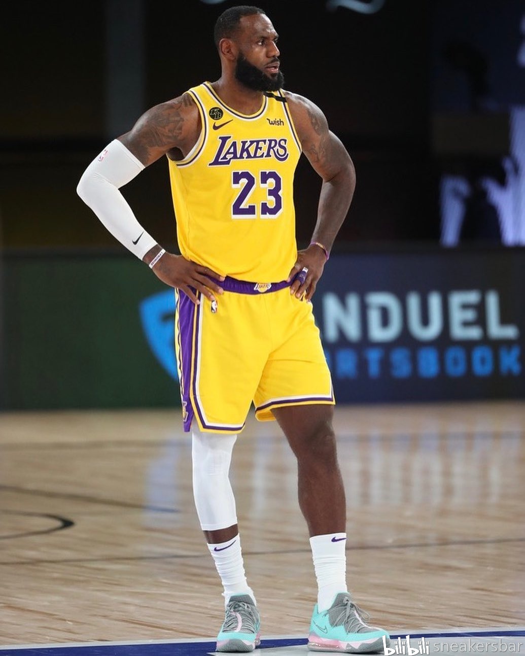 身后是渐行 身后是渐行