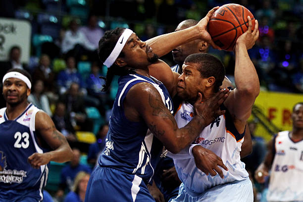 西蒙斯的动 西蒙斯的动